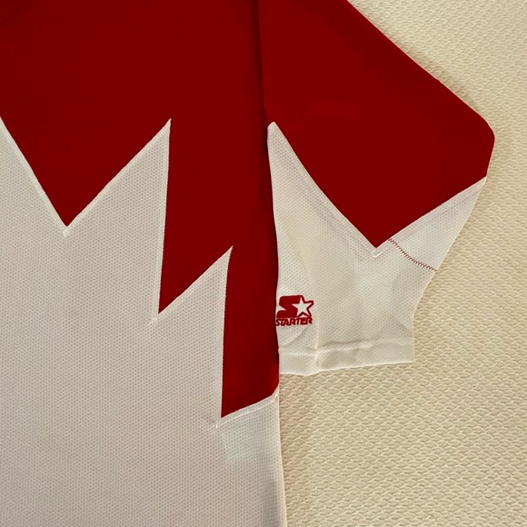 The Official 25th Anniversary Jersey : Canada / Russia Summit Series. Bobby Orr - Picture 2 of 10